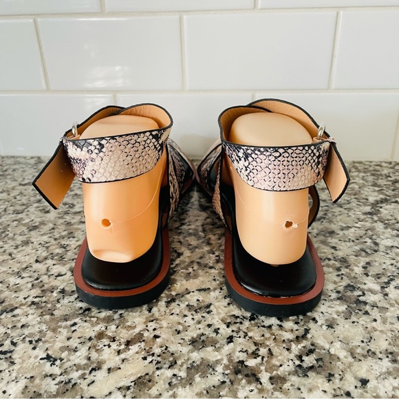 Qupid Women’s Flat Gladiator Sandals Snake Skin Strap Design - Picture 8 of 11